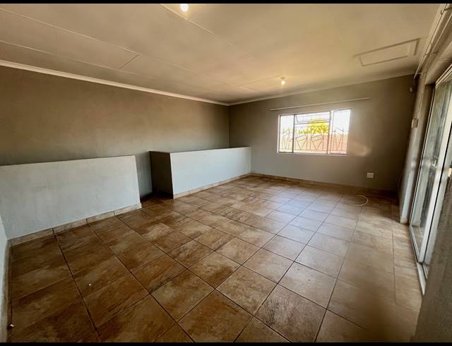 3 BEDROOM HOUSE TO LET IN STONEHENGE